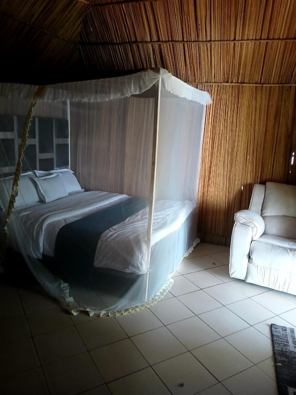 Ches Bay Resort Nangina Luaran gambar